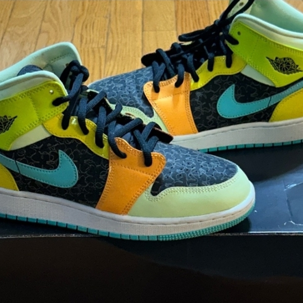 Air Jordan 1 Mid SE "Clover" (GS) 7Y